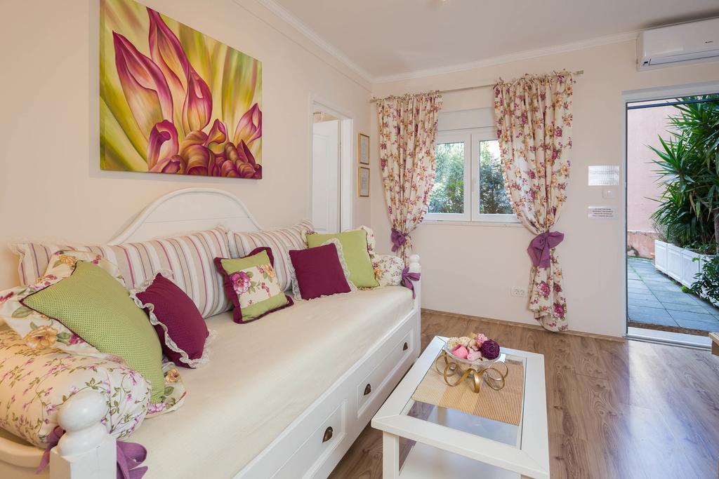 Apartments Suzy Сплит Экстерьер фото