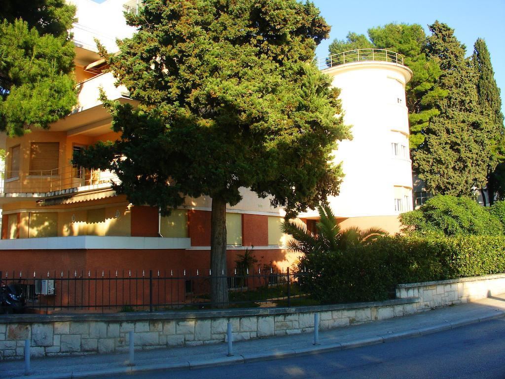 Apartments Suzy Сплит Экстерьер фото